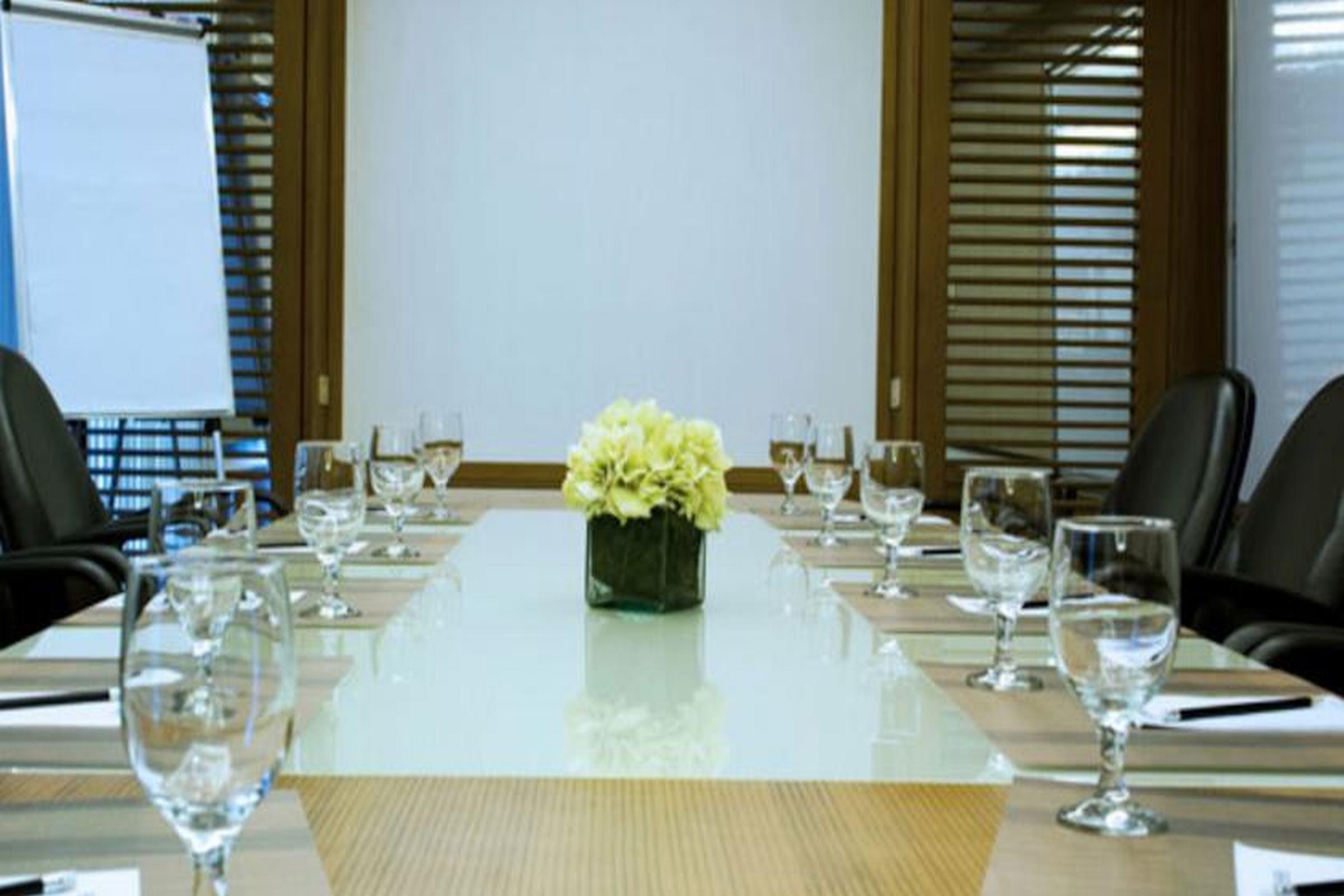 Astoria Plaza Hotel 4*